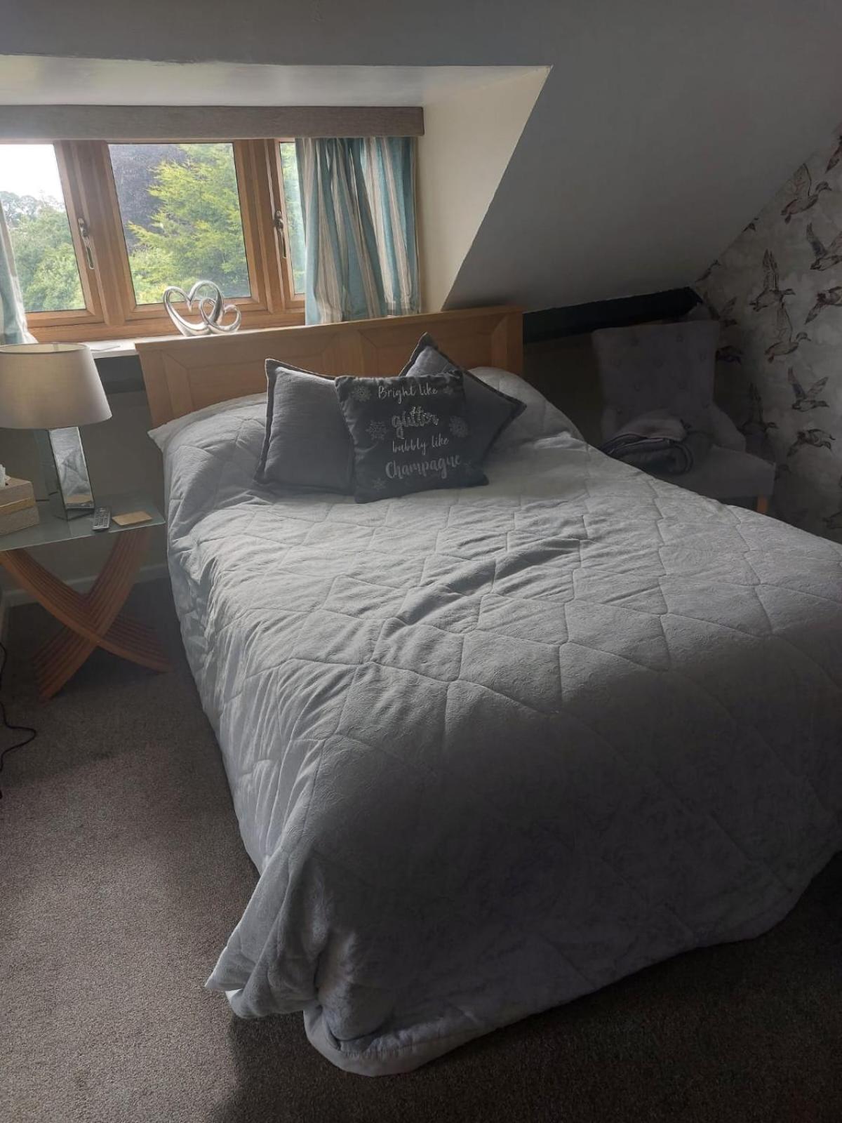 Hotel The Blue Bell Boroughbridge Esterno foto